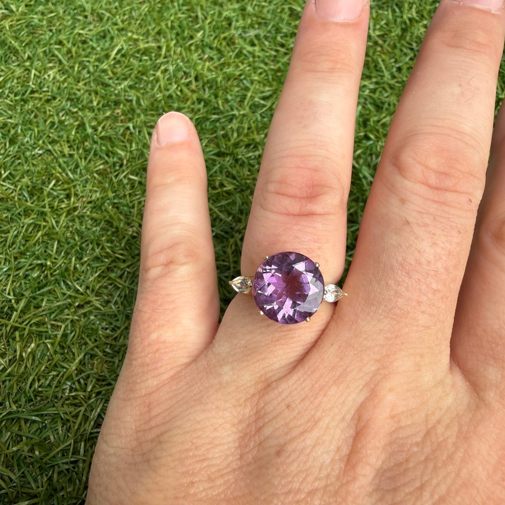 Vintage 10K Gold Amethyst and Diamond Accent Ring Size 8 Purple 4 Grams